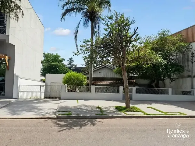Terreno com 480m², à venda, no bairro Zona 06 em Maringá