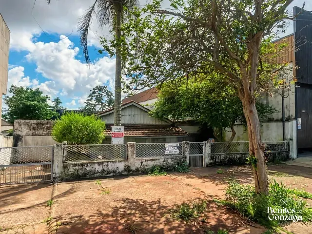 Terreno com 480m², à venda, no bairro Zona 06 em Maringá