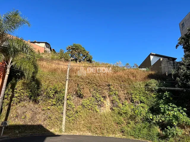 Terreno com 425m², à venda, no bairro Jardim Planalto em Poços de Caldas