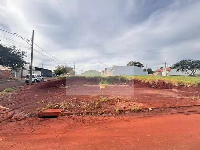 Terreno com 272m², à venda, no bairro Residencial Benedito Ferreira em Rolândia