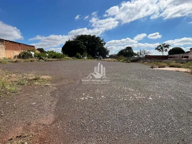 Terreno com 3000m², para alugar, no bairro Distrito Industrial Décio Cezarino em Pederneiras