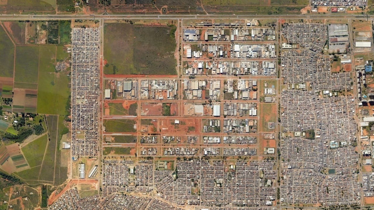 Terreno à venda, 11200m² - Foto 1