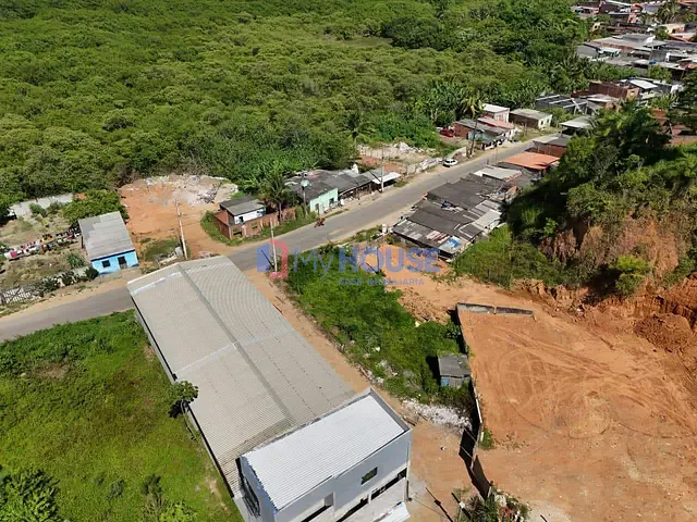 Terreno com 300m², à venda, no bairro Nossa Senhora da Vitória em Ilhéus