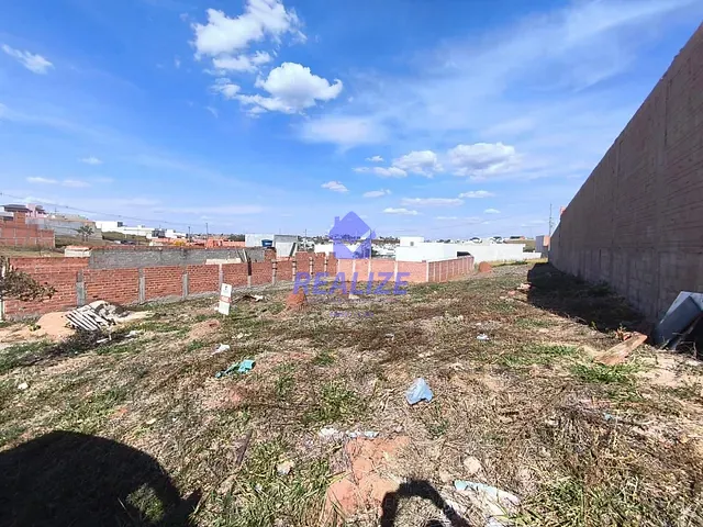 Terreno com 250m², à venda, no bairro Lívia em Botucatu