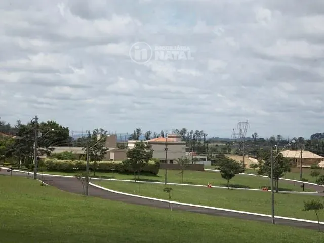 Terreno com 785m², à venda, no bairro Jardim Tarobá em Cambé