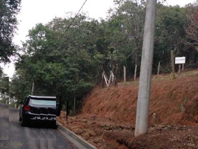 Terreno com 750m², à venda, no bairro Recanto Maravilha III em Santana de Parnaíba
