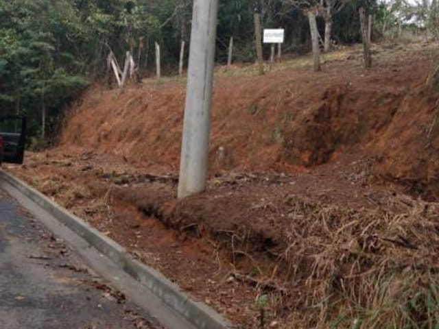 Terreno com 750m², à venda, no bairro Recanto Maravilha III em Santana de Parnaíba