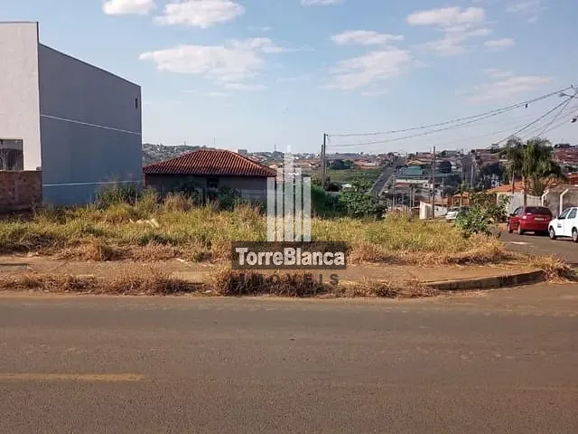 Terreno com 305m², à venda, no bairro Contorno em Ponta Grossa