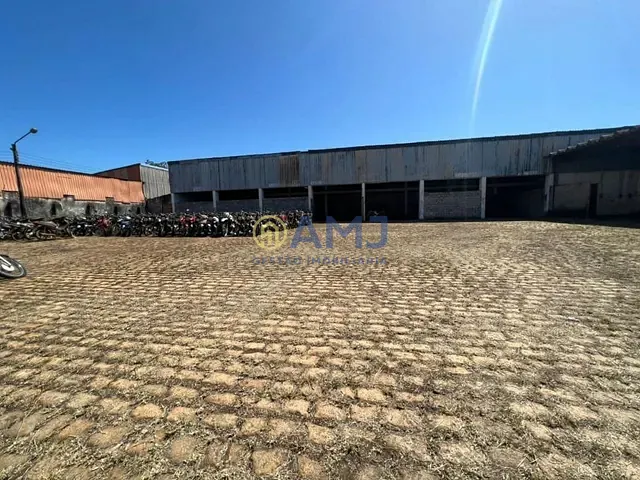 Terreno com 4250m², à venda, no bairro Santa Genoveva em Goiânia