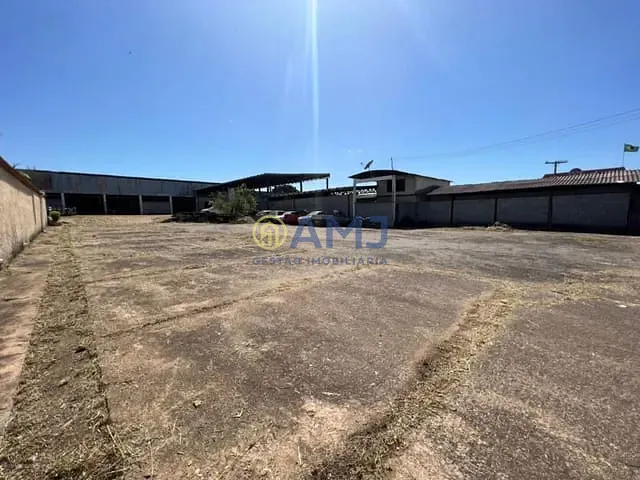 Terreno com 4250m², à venda, no bairro Santa Genoveva em Goiânia