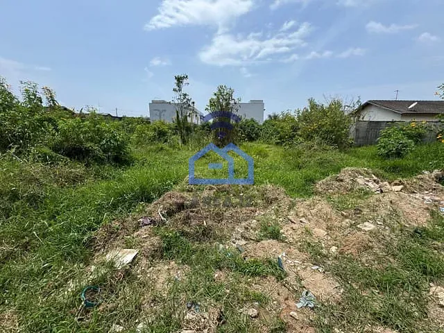 Terreno com 329m², à venda, no bairro Golfinho em Caraguatatuba