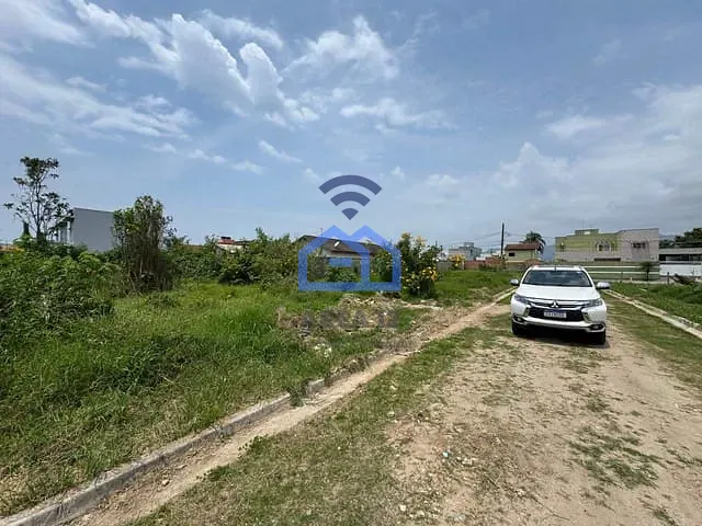 Terreno com 329m², à venda, no bairro Golfinho em Caraguatatuba