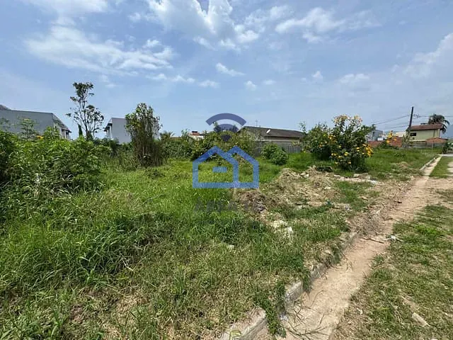Terreno com 329m², à venda, no bairro Golfinho em Caraguatatuba