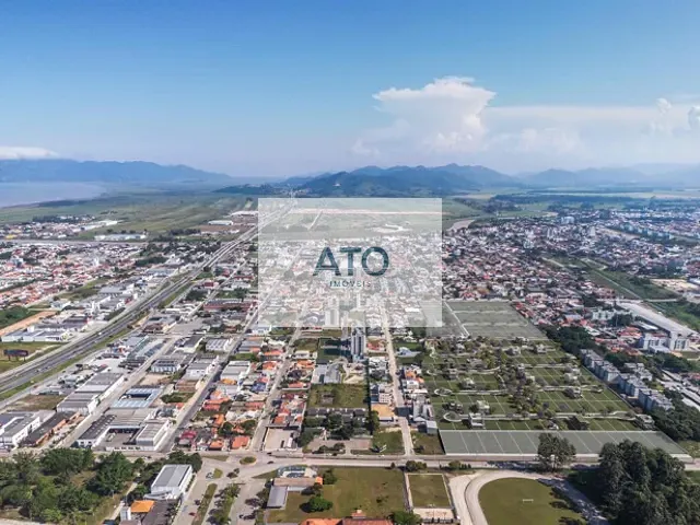 Terreno com 360m², à venda, no bairro centro em Tijucas
