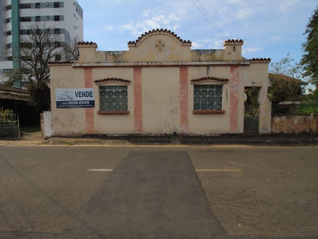 Terreno com 779m², à venda, no bairro Orfãs em Ponta Grossa
