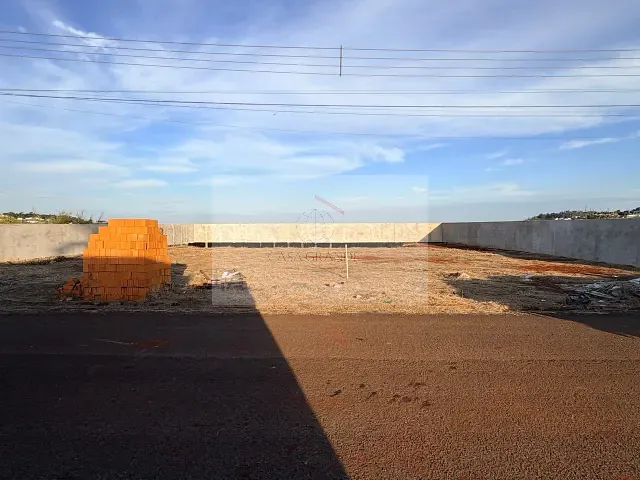 Terreno com 946m², à venda, no bairro Jardim Vale Verde em Rolândia