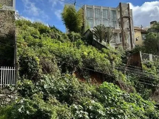 Terreno à venda, no bairro Pilarzinho em Curitiba