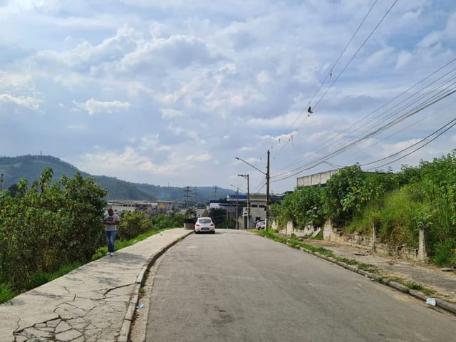 Terreno com 3000m², à venda, no bairro Jardim Sabrina (Fazendinha) em Santana de Parnaíba