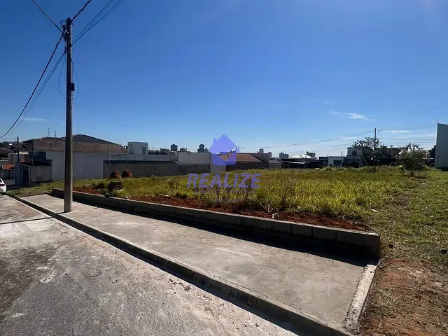 Terreno com 250m², à venda, no bairro Jardim Regina em Botucatu