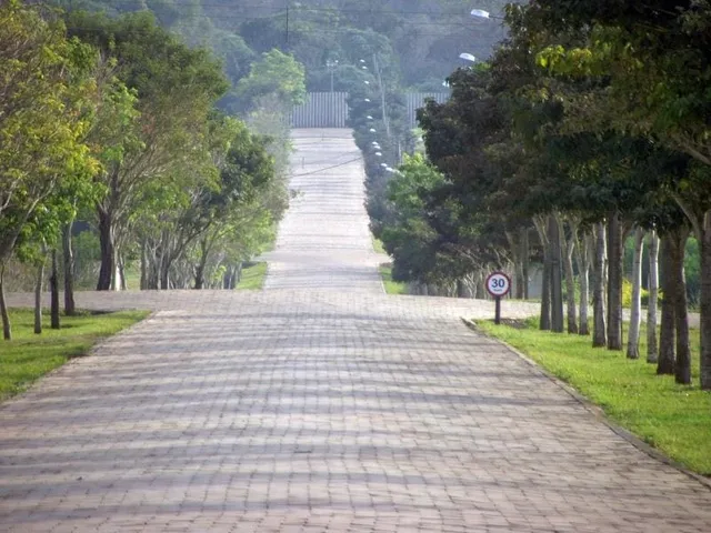 Terreno com 2600m², à venda, no bairro Estância Bom Tempo em Londrina