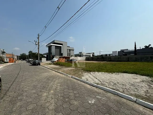 Terreno com 360m², à venda, no bairro Universitário em Tijucas