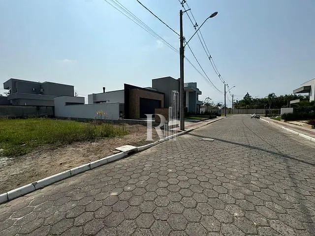 Terreno com 360m², à venda, no bairro Universitário em Tijucas