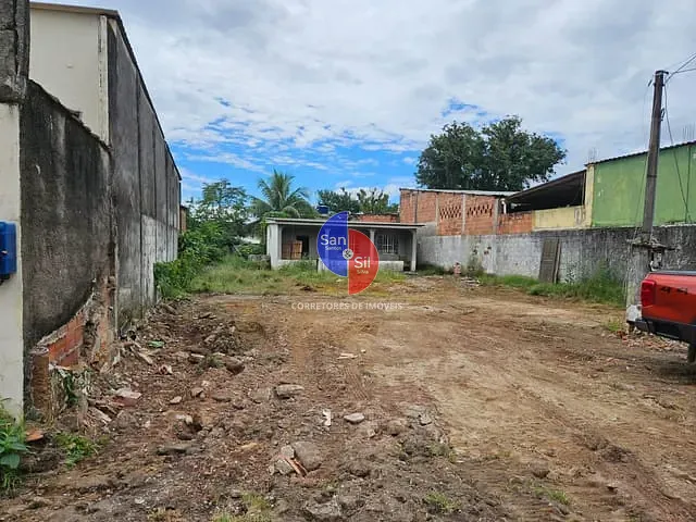 Terreno com 461m², à venda, no bairro Iconha em Guapimirim