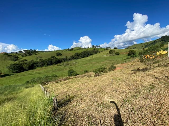 Terreno com 2000m², à venda, no bairro São Domingos  em Córrego do Bom Jesus