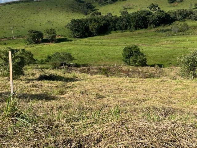 Terreno com 2000m², à venda, no bairro São Domingos  em Córrego do Bom Jesus