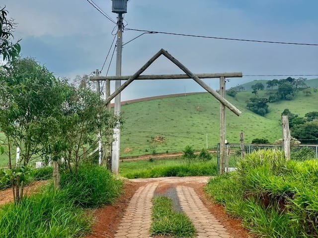 Terreno com 2000m², à venda, no bairro São Domingos  em Córrego do Bom Jesus