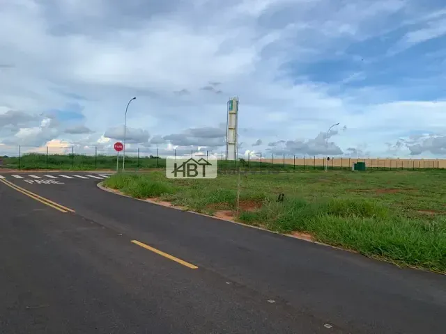 Terreno com 307m², à venda, no bairro Samambaia Parque Residencial em Bauru