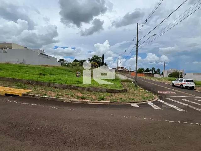 Terreno com 307m², à venda, no bairro Residencial Belmonte em Rolândia