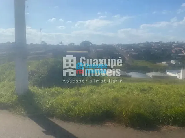 Terreno com 200m², à venda, no bairro Jardim Aeroporto em Guaxupé