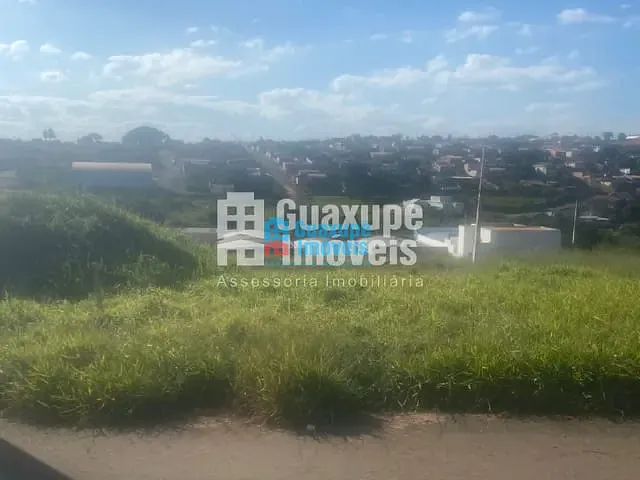 Terreno com 200m², à venda, no bairro Jardim Aeroporto em Guaxupé