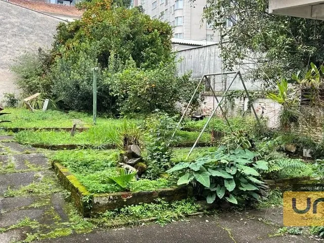 Terreno à venda, no bairro Batel em Curitiba
