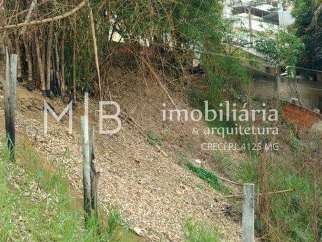 Terreno com 400m², à venda, no bairro JARDIM BANDEIRANTES I em CATAGUASES