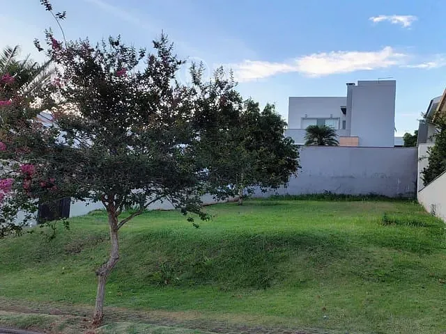 Terreno com 317m², à venda, no bairro Esperança em Londrina