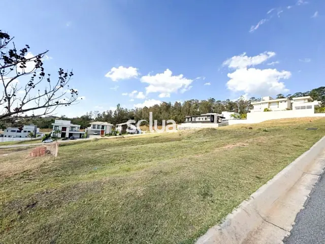 Terreno com 602m², à venda, no bairro Santa Cândida em Vinhedo