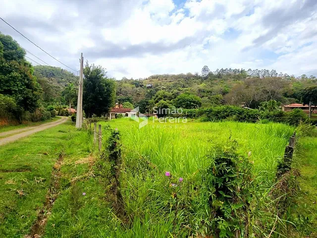 Terreno com 1194m², à venda, no bairro Balança em Simão Pereira