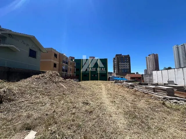 Terreno com 760m², à venda ou para alugar, no bairro Centro em Guarapuava