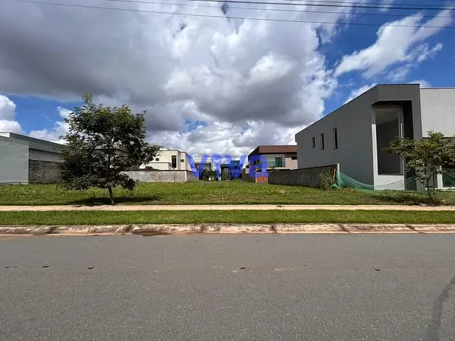 Terreno com 328m², à venda, no bairro Residencial Parqville Jacarandá em Aparecida de Goiânia
