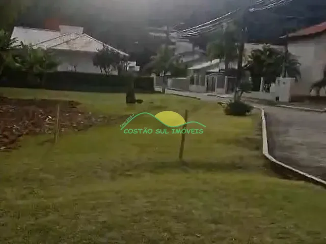 Terreno com 1435m², à venda, no bairro Sambaqui em Florianópolis