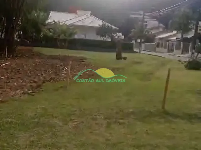Terreno com 1435m², à venda, no bairro Sambaqui em Florianópolis