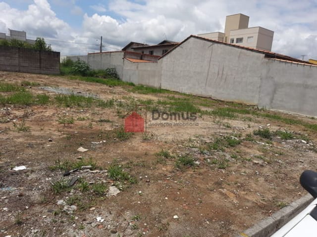 Terreno com 400m², à venda, no bairro Água Preta em Pindamonhangaba