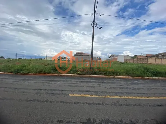 Terreno com 450m², à venda, no bairro Jardim Aurora em Sorriso