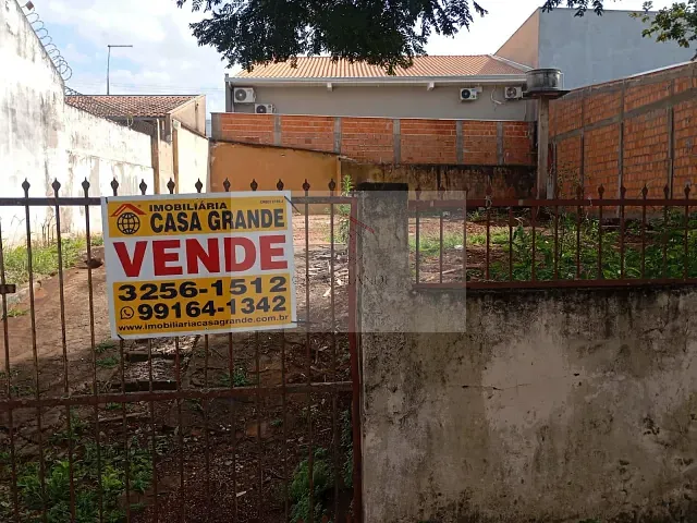 Terreno com 315m², à venda, no bairro cento em Rolândia