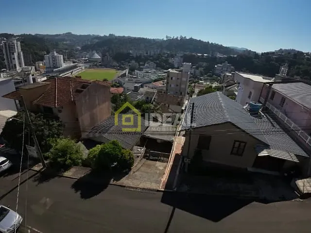 Terreno com 420m², à venda, no bairro Centro em Concórdia