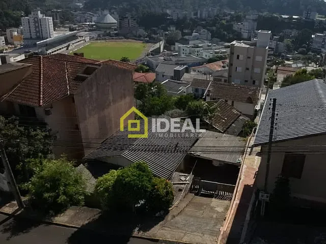 Terreno com 420m², à venda, no bairro Centro em Concórdia