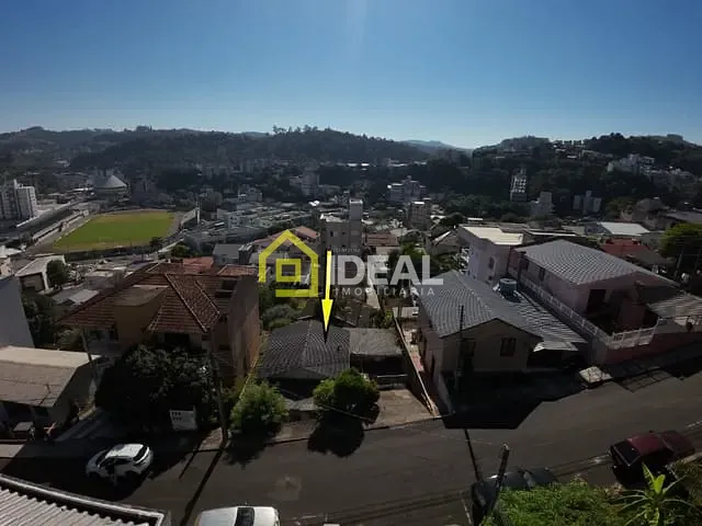 Terreno com 420m², à venda, no bairro Centro em Concórdia