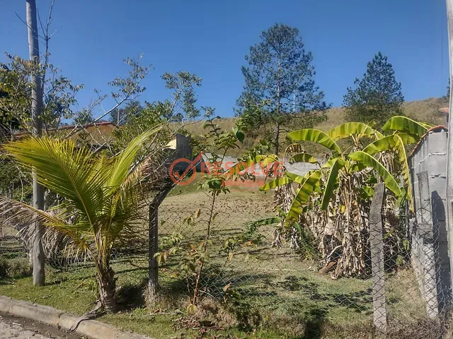 Terreno com 918m², à venda, no bairro Lambari em Guararema